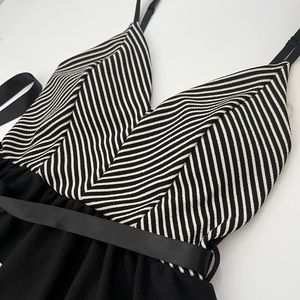 Skinny Strap V-neck Skater Dress M (Juniors) Black & Off-White Patterns